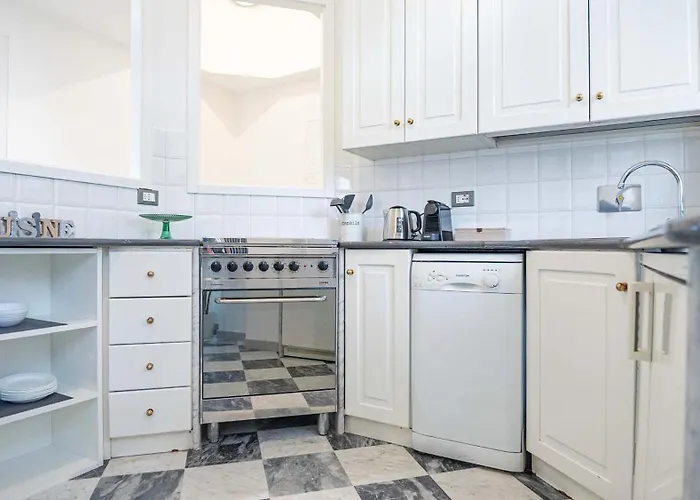 Colonna Guest House